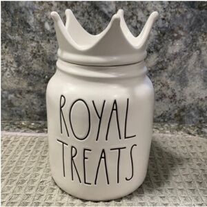 NWT Rae Dunn “ROYAL TREATS” Crown Canister Jar